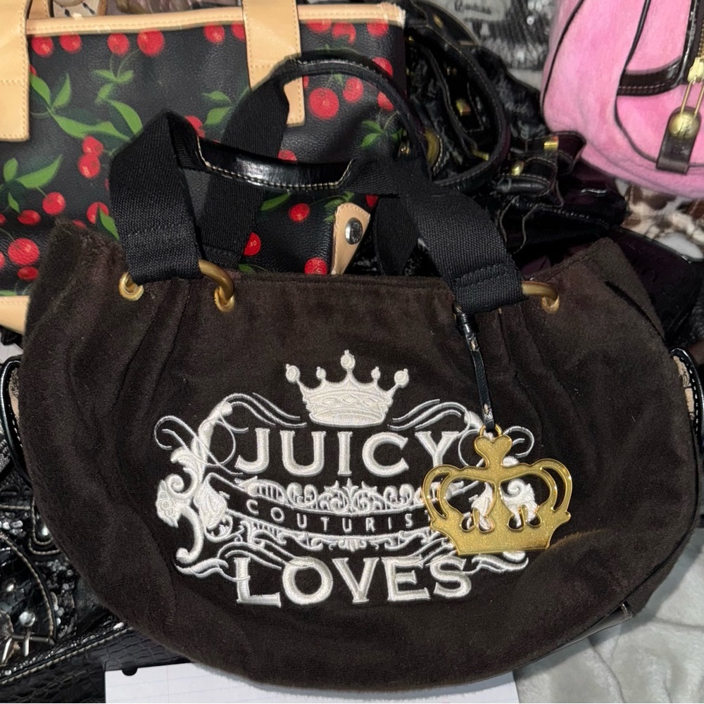 Juicy Couture Brown Shoulder Bag with Signature Design